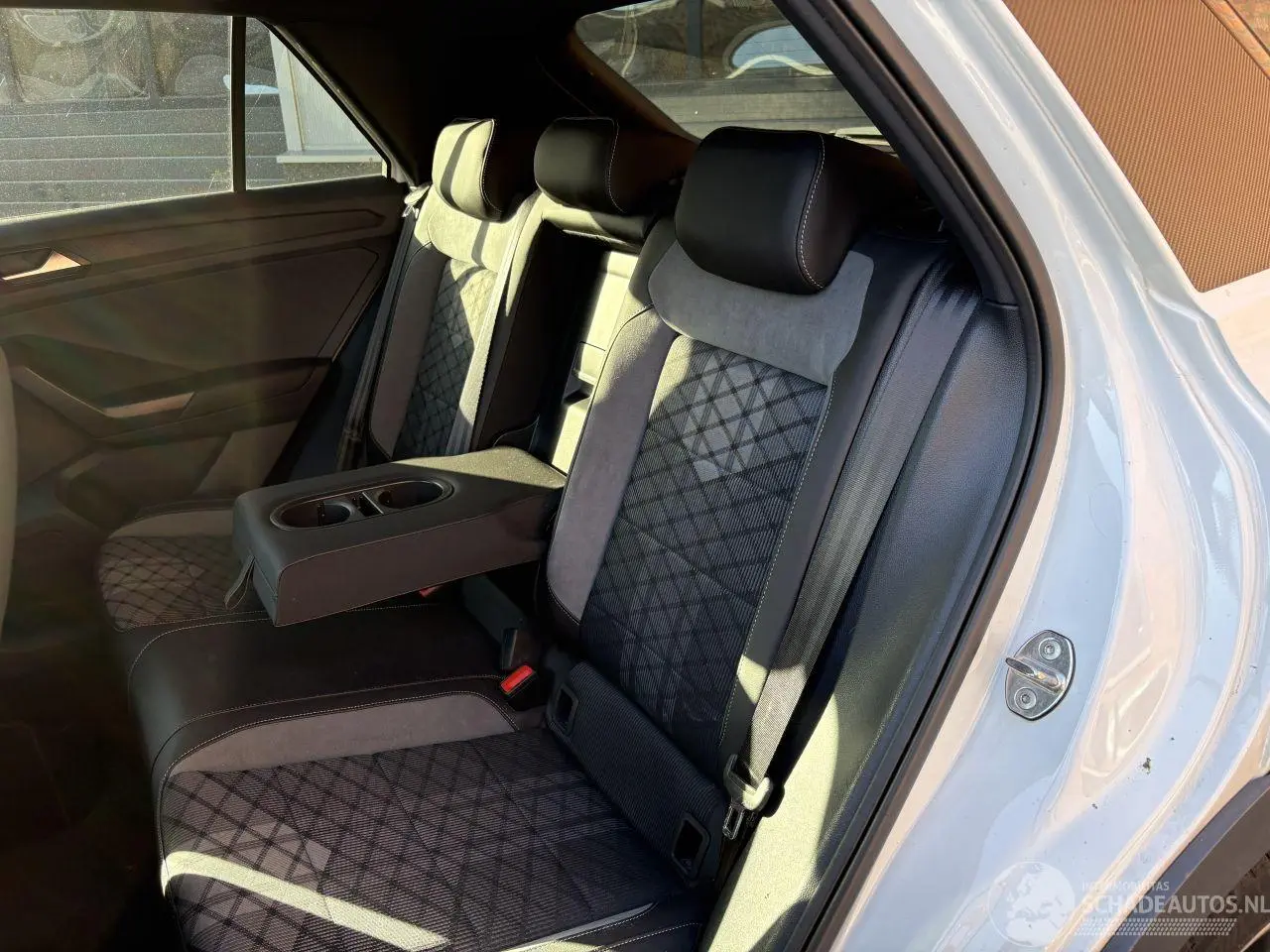 Volkswagen T-Roc 2022 фото 8