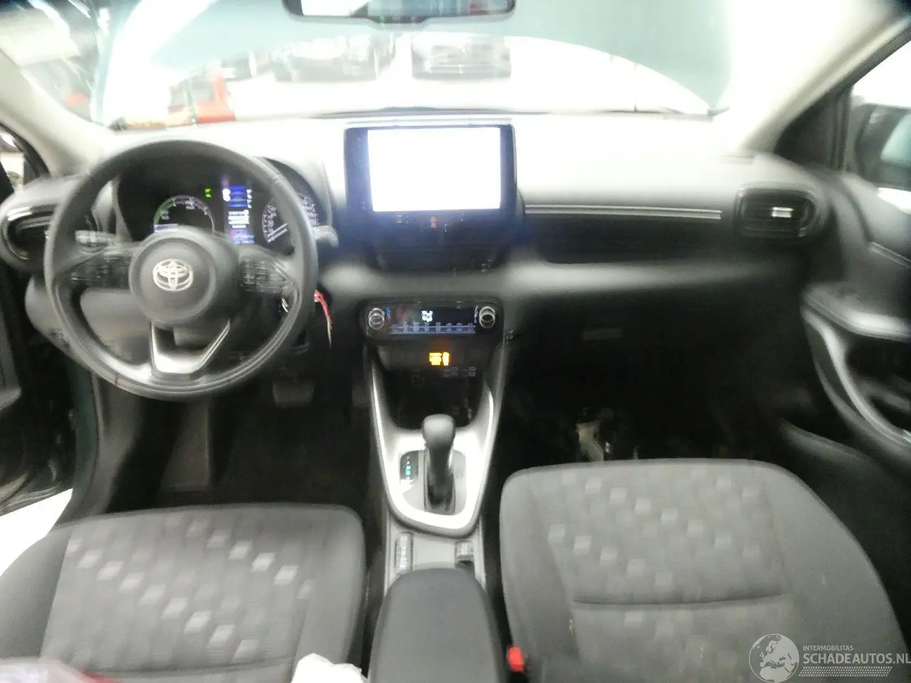 Toyota Yaris 2025 photo 12