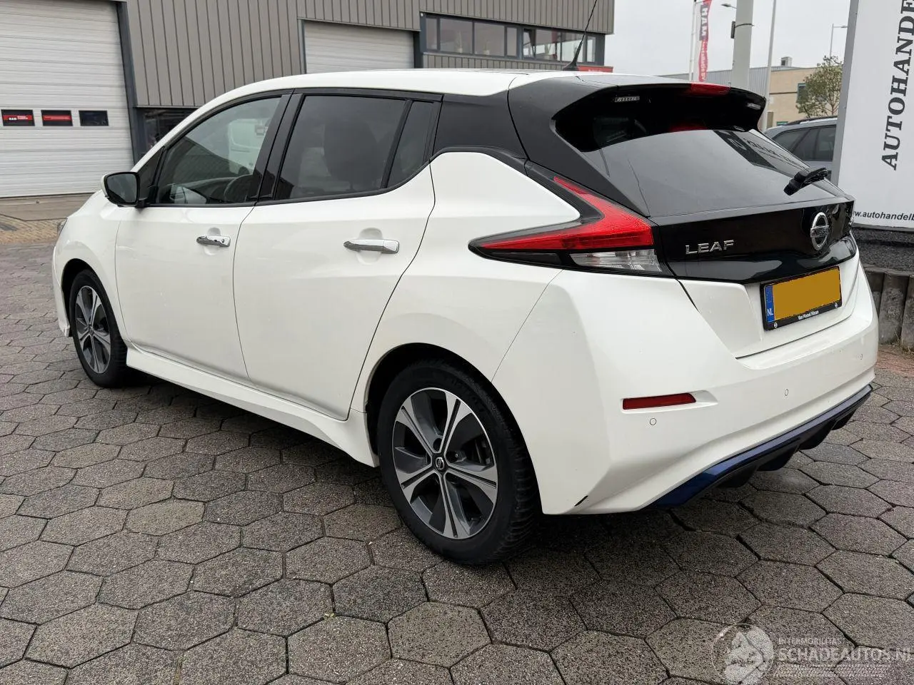 Nissan Leaf 2020 фото 6