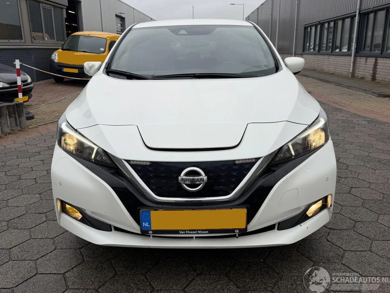 Nissan Leaf 2020 фото 2