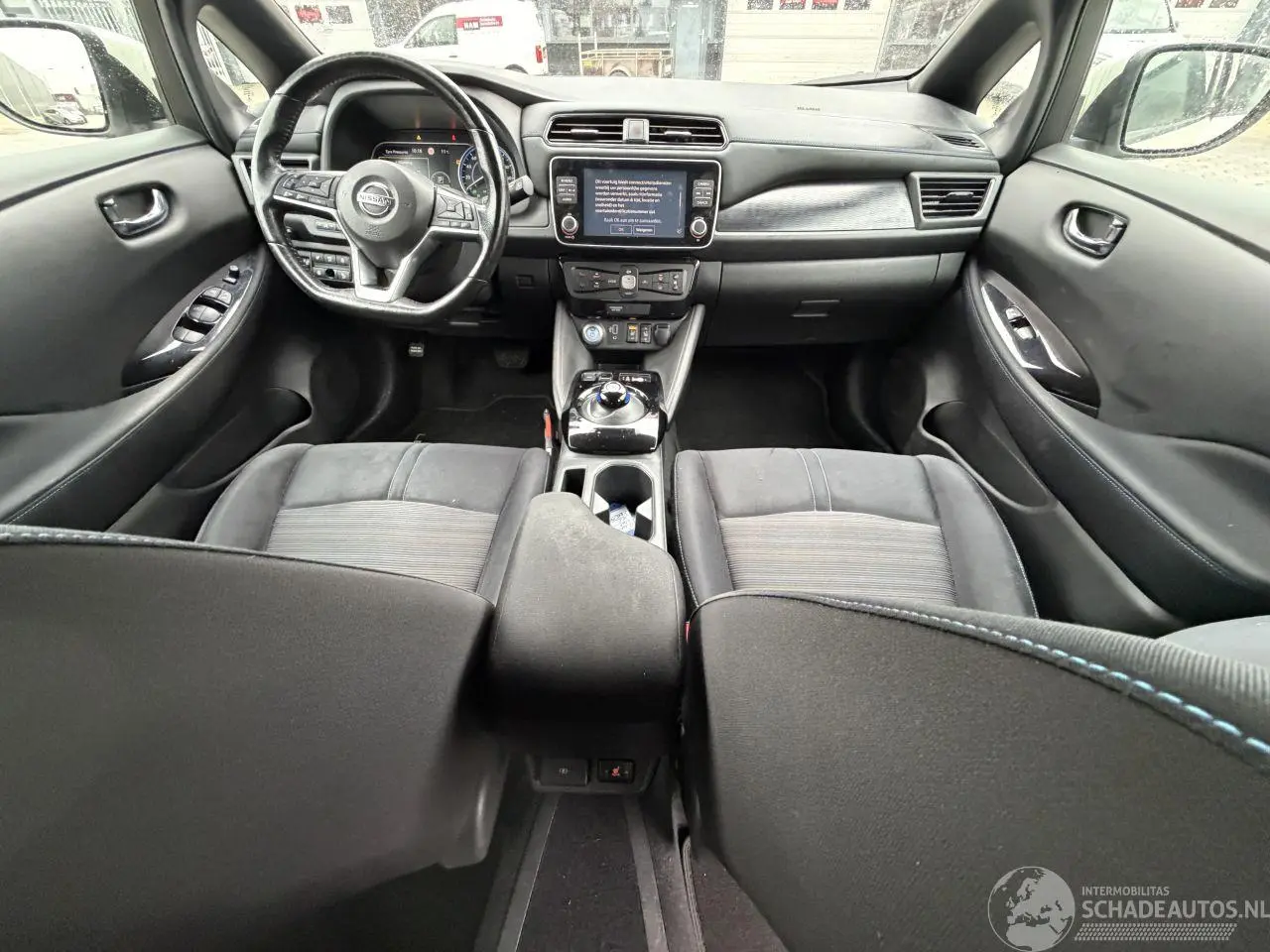 Nissan Leaf 2020 фото 11