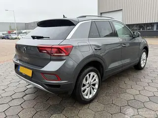 Volkswagen T-Roc 2024 photo 4