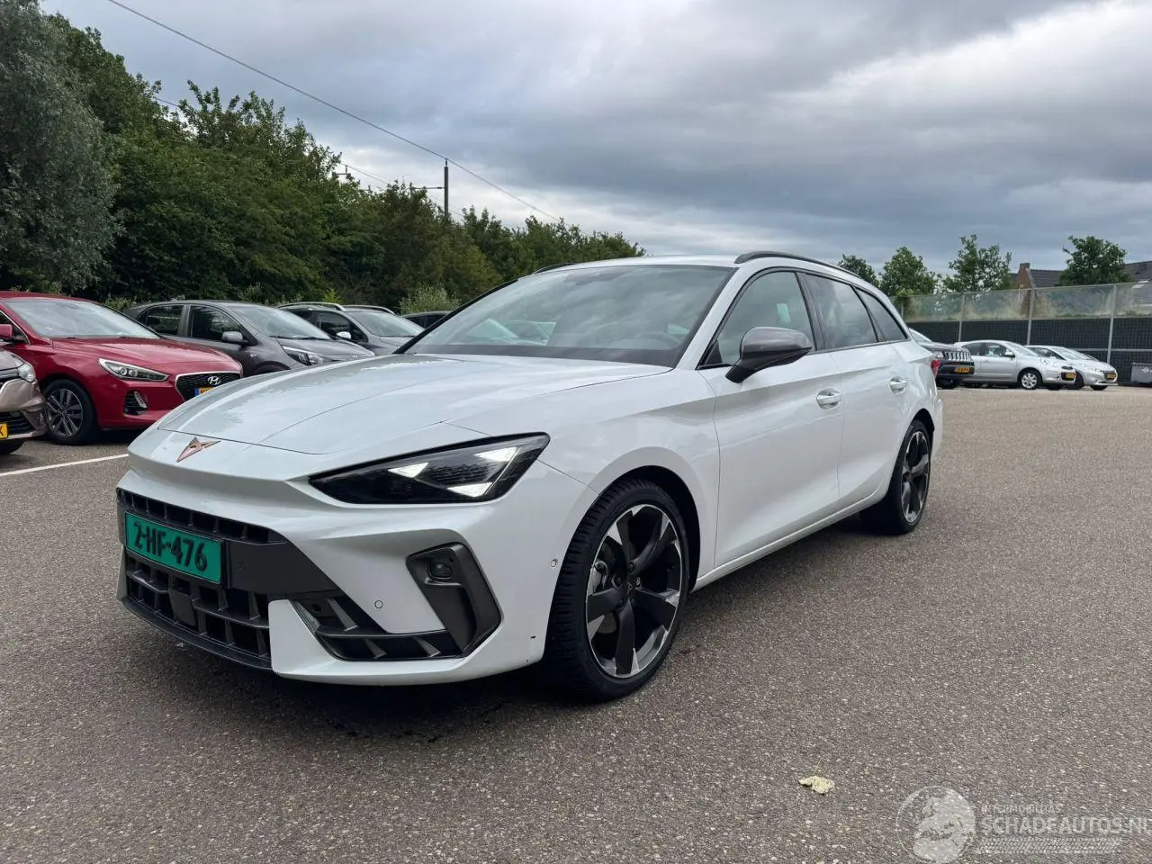 Cupra Leon 2025 фото 1