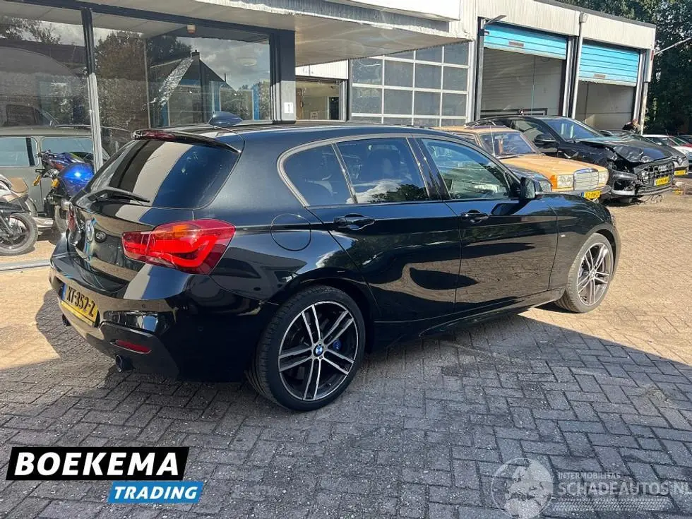 BMW 1-serie 2019 photo 2