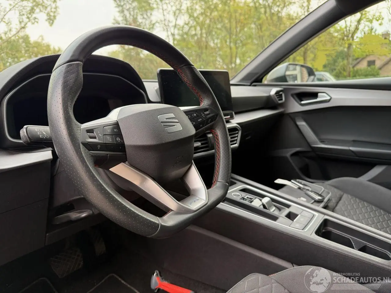 Seat Leon 2023 фото 6