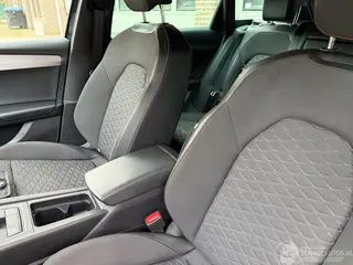 Seat Leon 2023 фото 8
