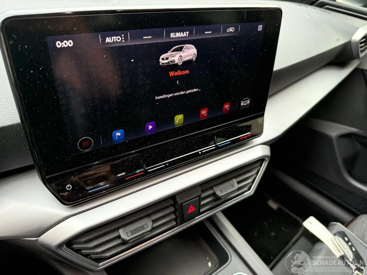 Seat Leon 2023 фото 10