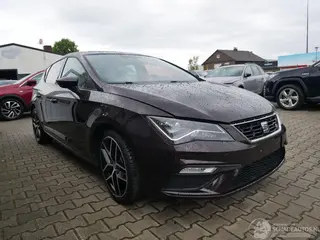 Seat Leon 2018 фото 2