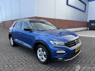 Volkswagen T-Roc 2018 photo 3