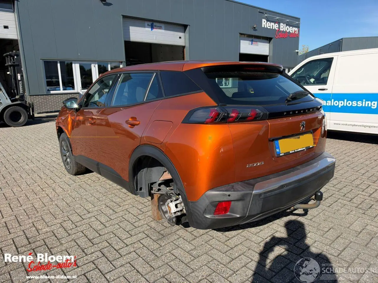 Peugeot 2008 2022 фото 2
