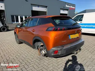 Peugeot 2008 2022 фото 2