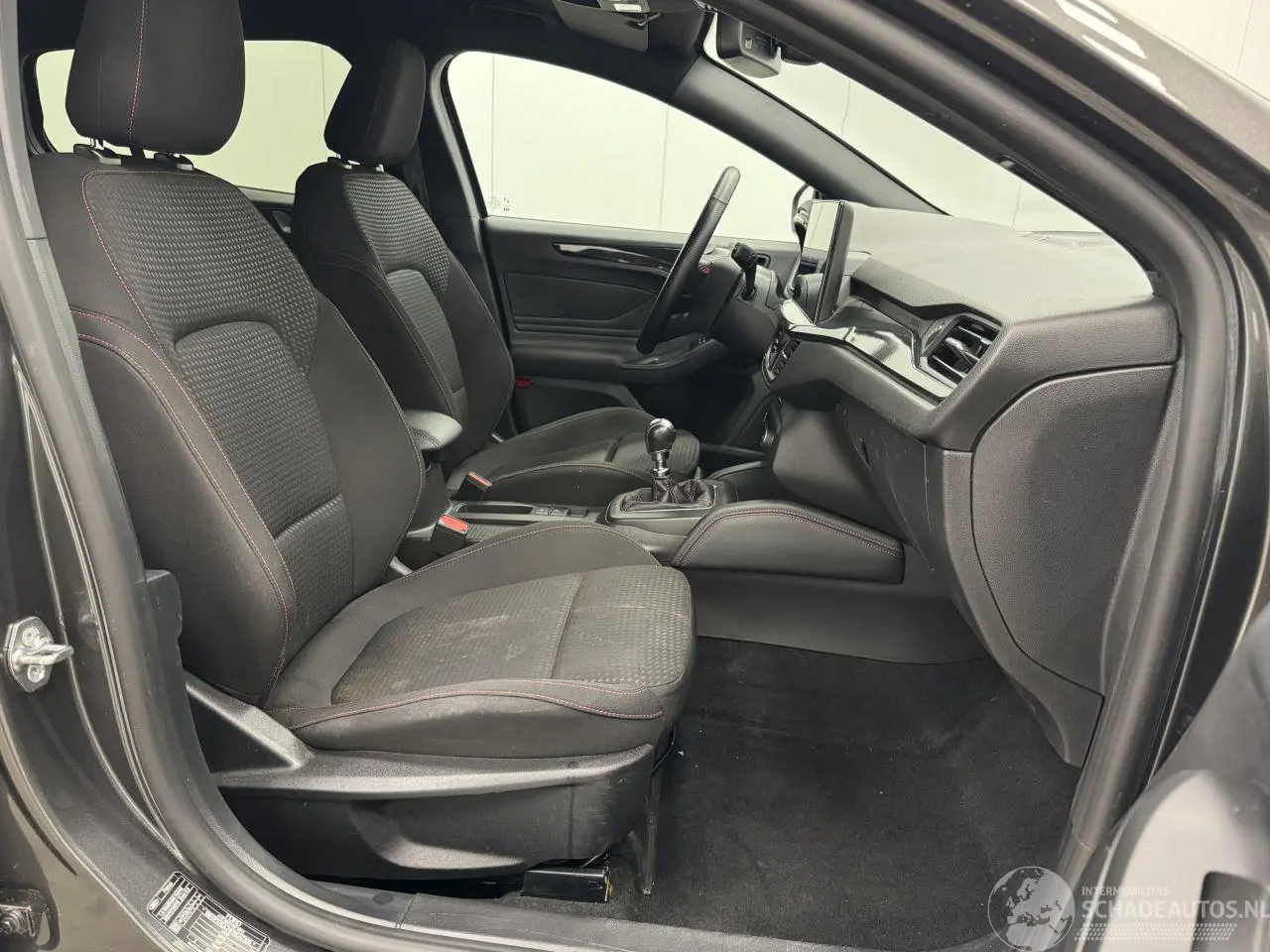 Ford Focus 2023 photo 9