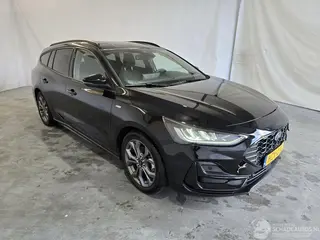 Ford Focus 2025 photo 1