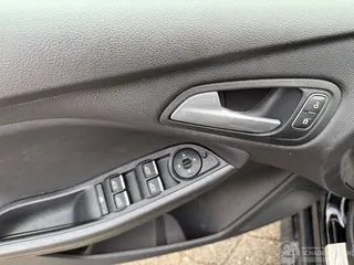 Ford Focus 2018 photo 15
