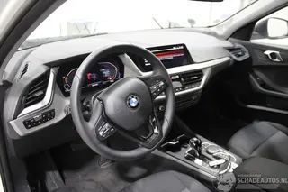 BMW 1-serie 2023 photo 10