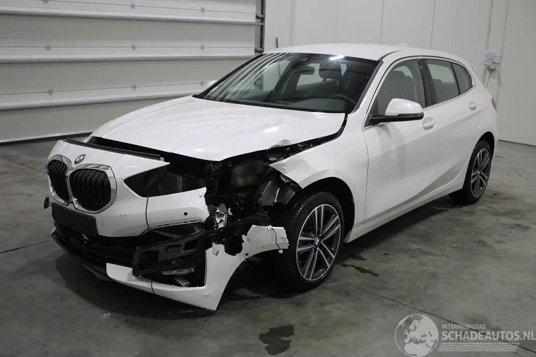 BMW 1-serie 2023 photo 1