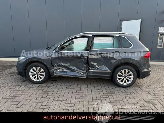 Volkswagen Tiguan 2021 фото 18