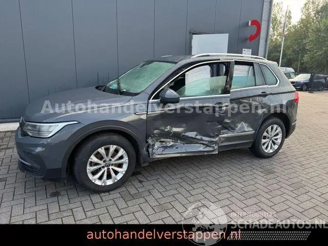 Volkswagen Tiguan 2021 фото 15