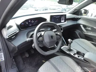 Peugeot 2008 2025 фото 11