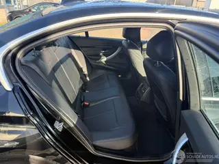 BMW 3-serie 2018 foto 9