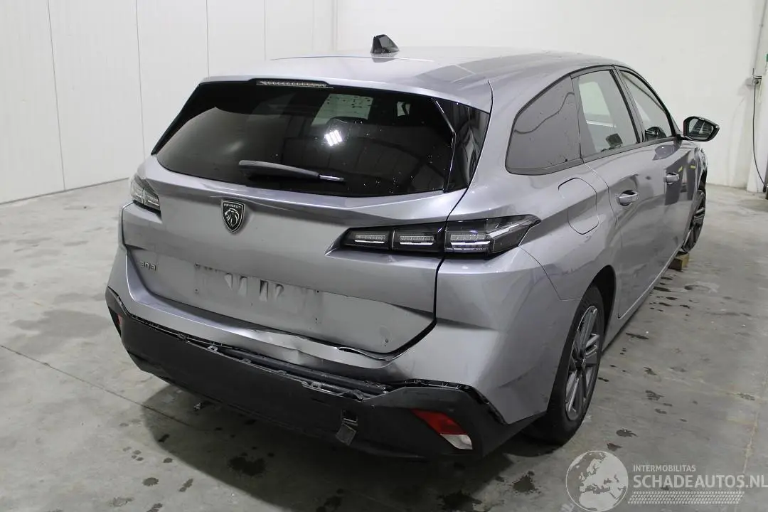 Peugeot 308 2023 photo 3