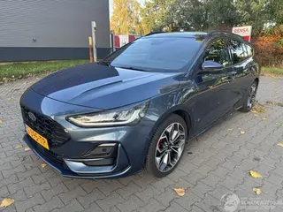 Ford Focus 2023 photo 1