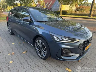 Ford Focus 2023 photo 3