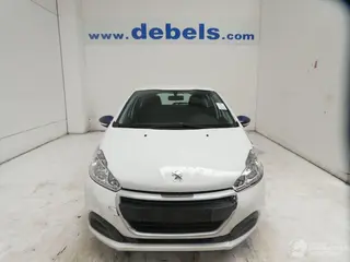 Peugeot 208 2018 фото 1