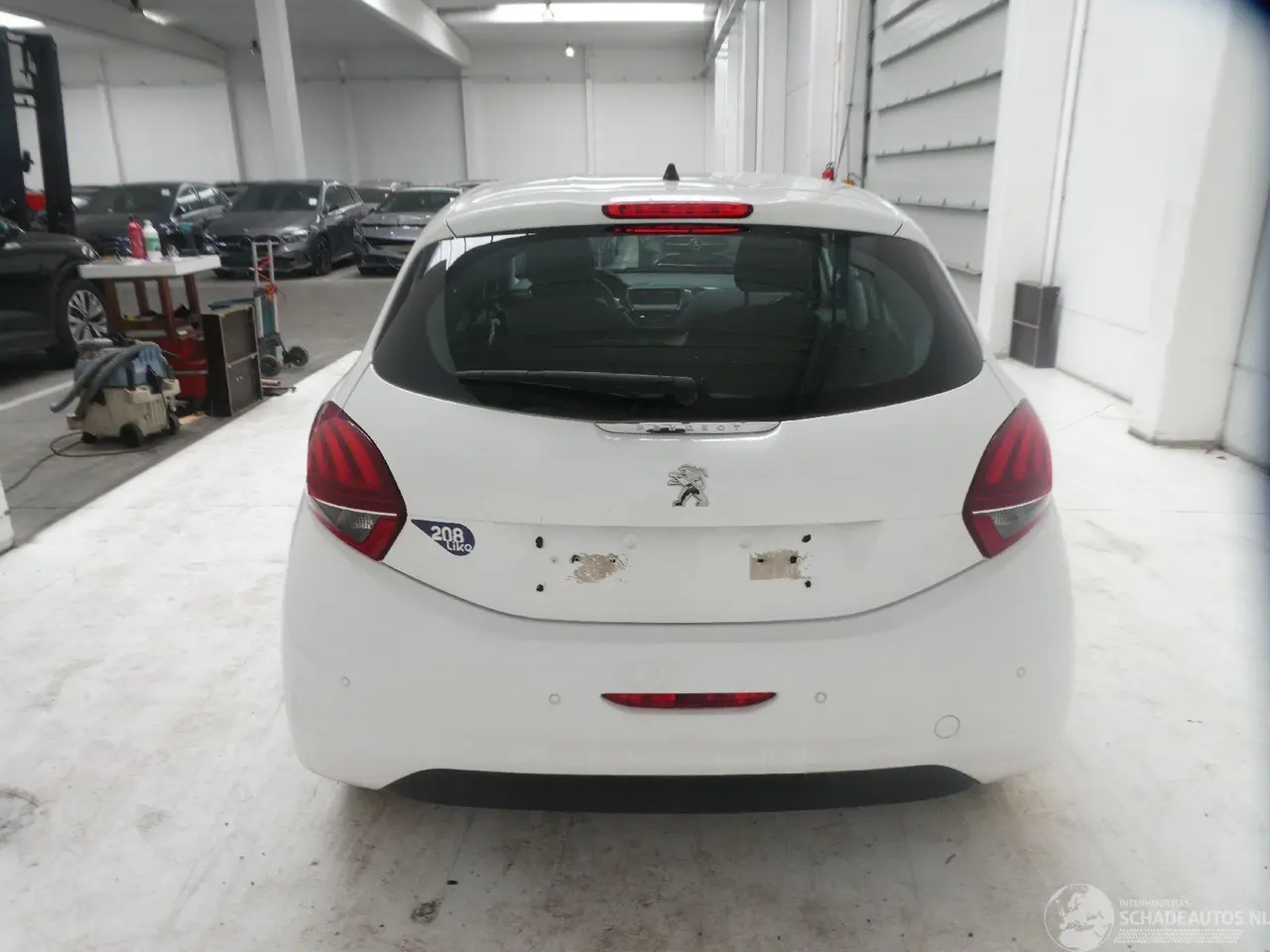 Peugeot 208 2018 фото 5