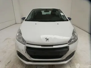 Peugeot 208 2018 фото 2