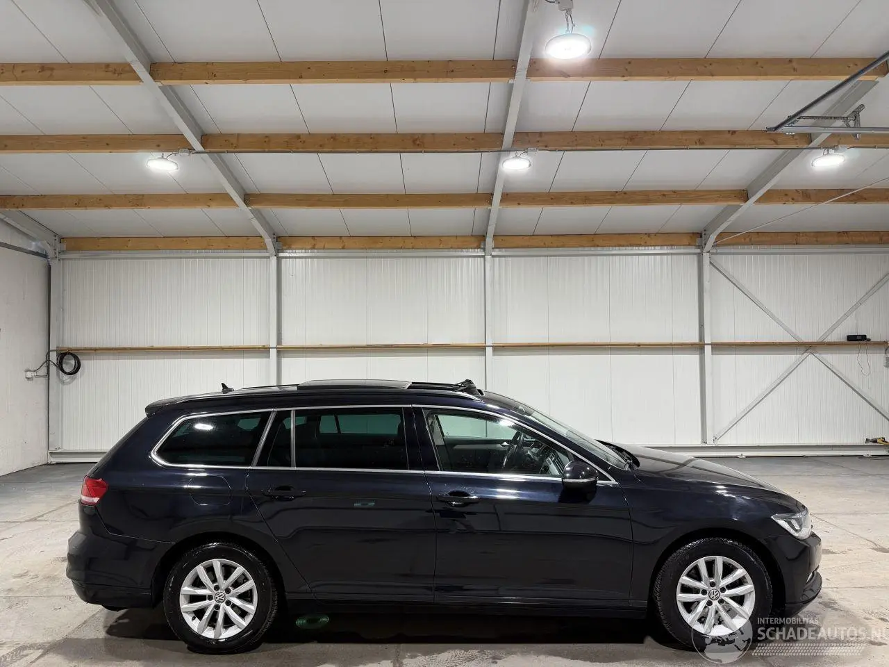 Volkswagen Passat 2018 foto 1