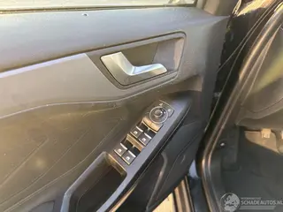 Ford Focus 2022 фото 10