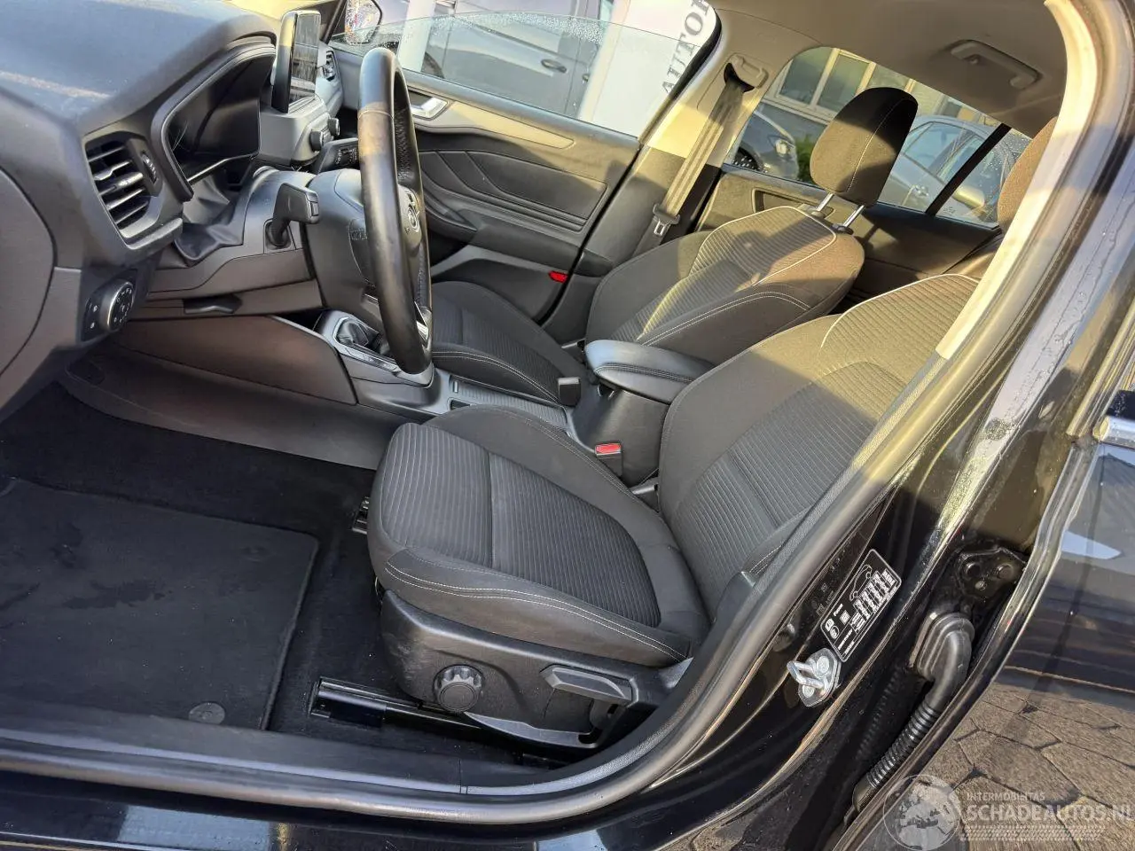 Ford Focus 2022 фото 11
