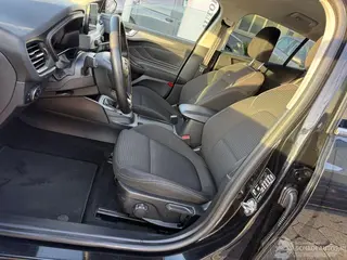 Ford Focus 2022 фото 11