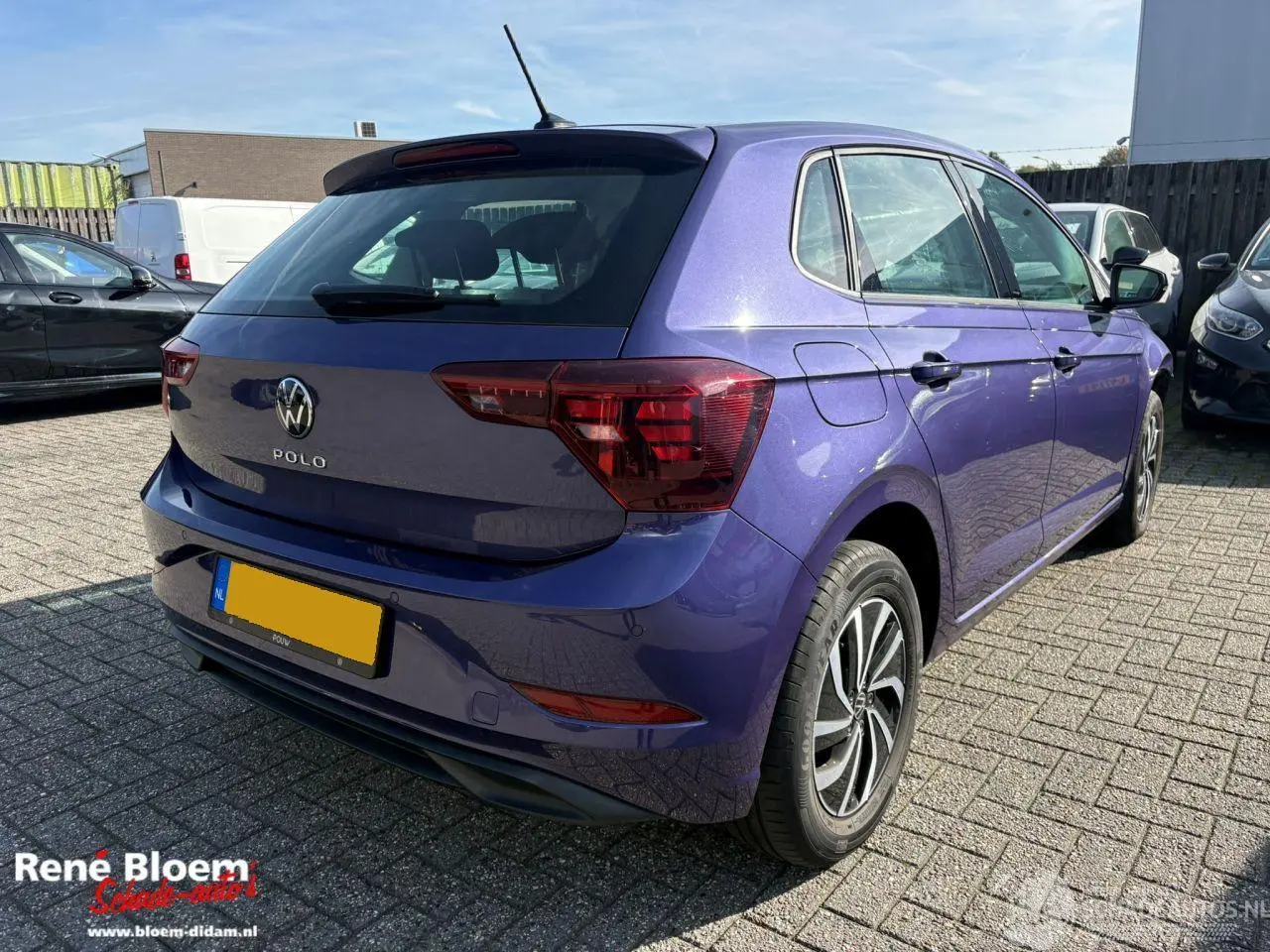 Volkswagen Polo 2023 photo 1