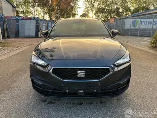 Seat Leon 2024 фото 2