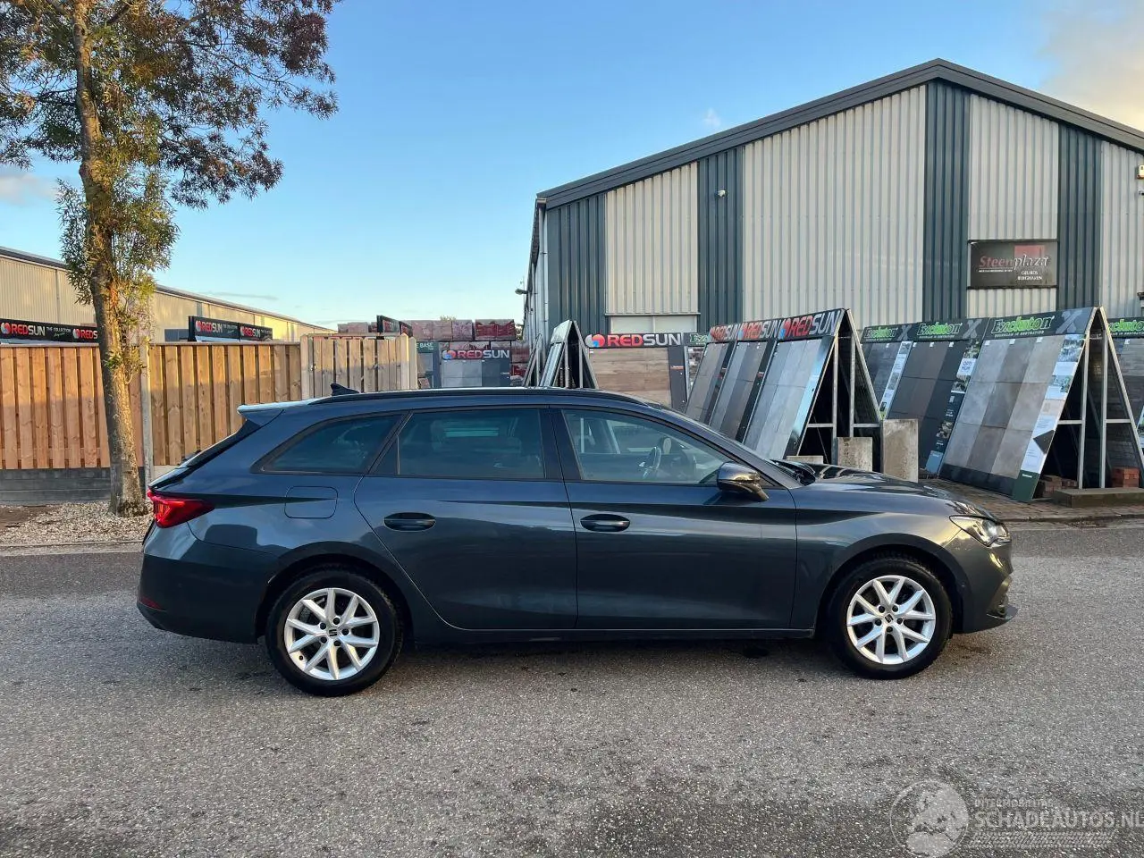 Seat Leon 2024 фото 4