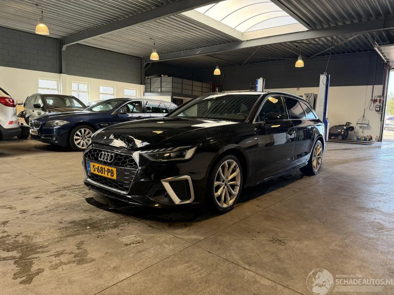 Audi A4 Avant 2020 фото 1