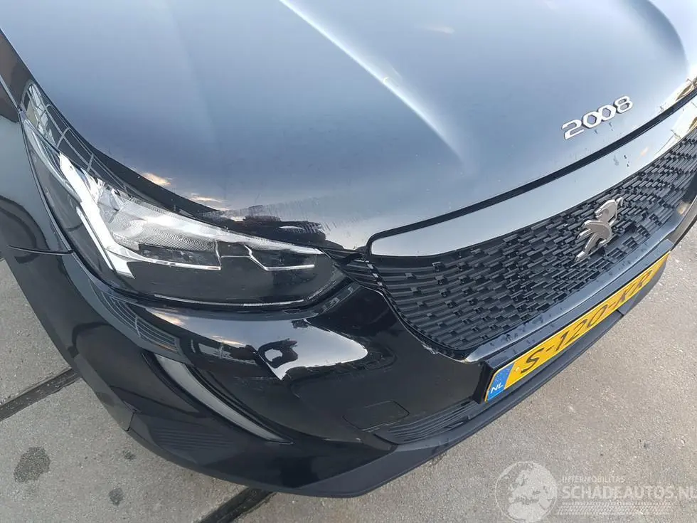 Peugeot 2008 2023 фото 17