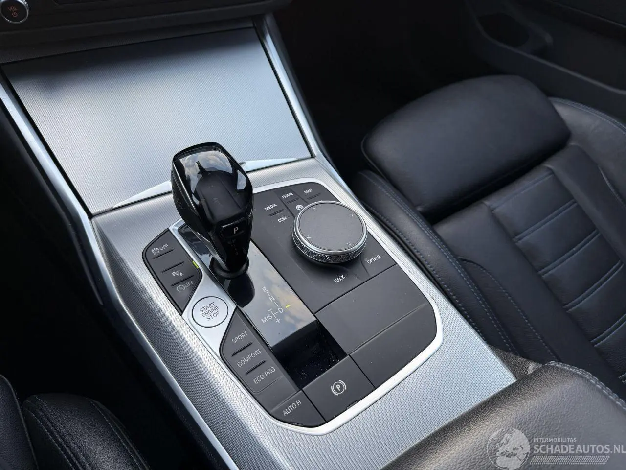 BMW 3-serie 2021 foto 11