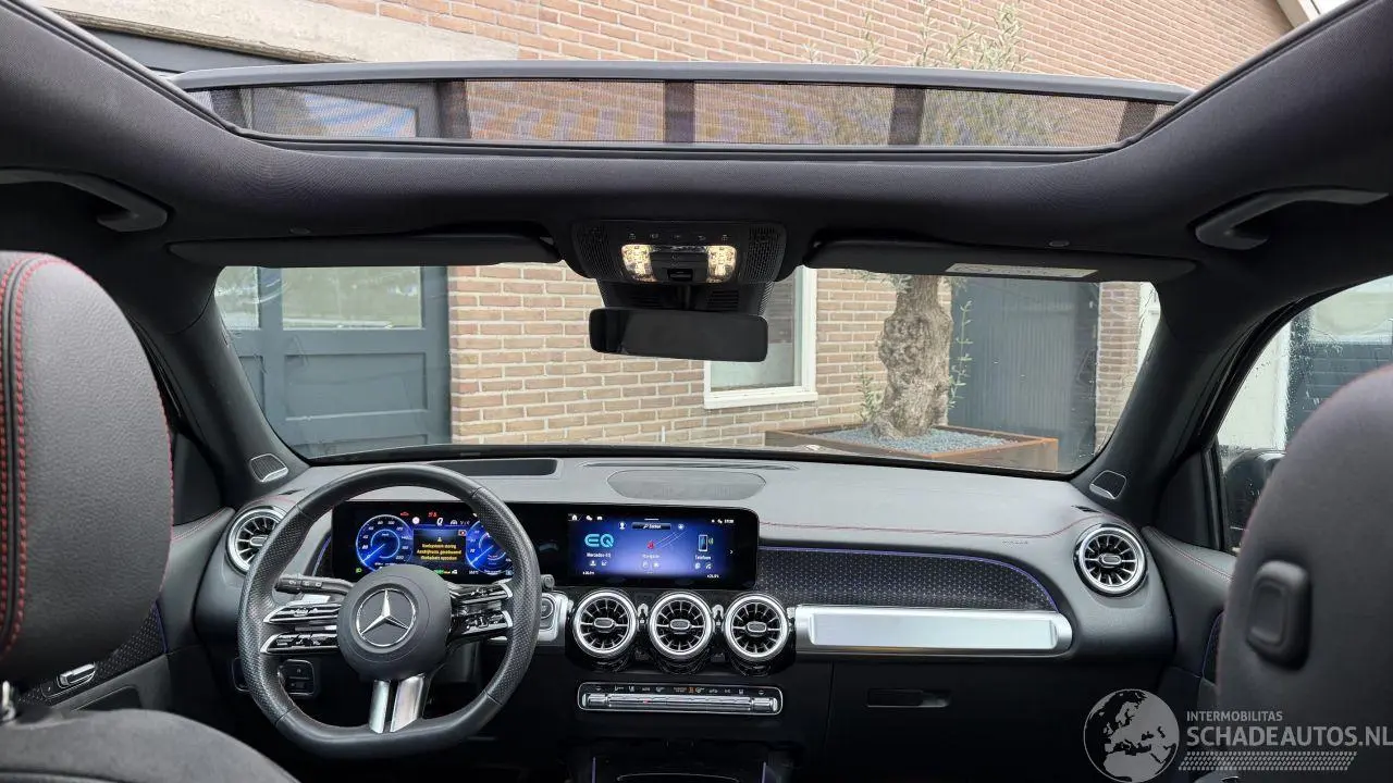 Mercedes EQB 2024 photo 3