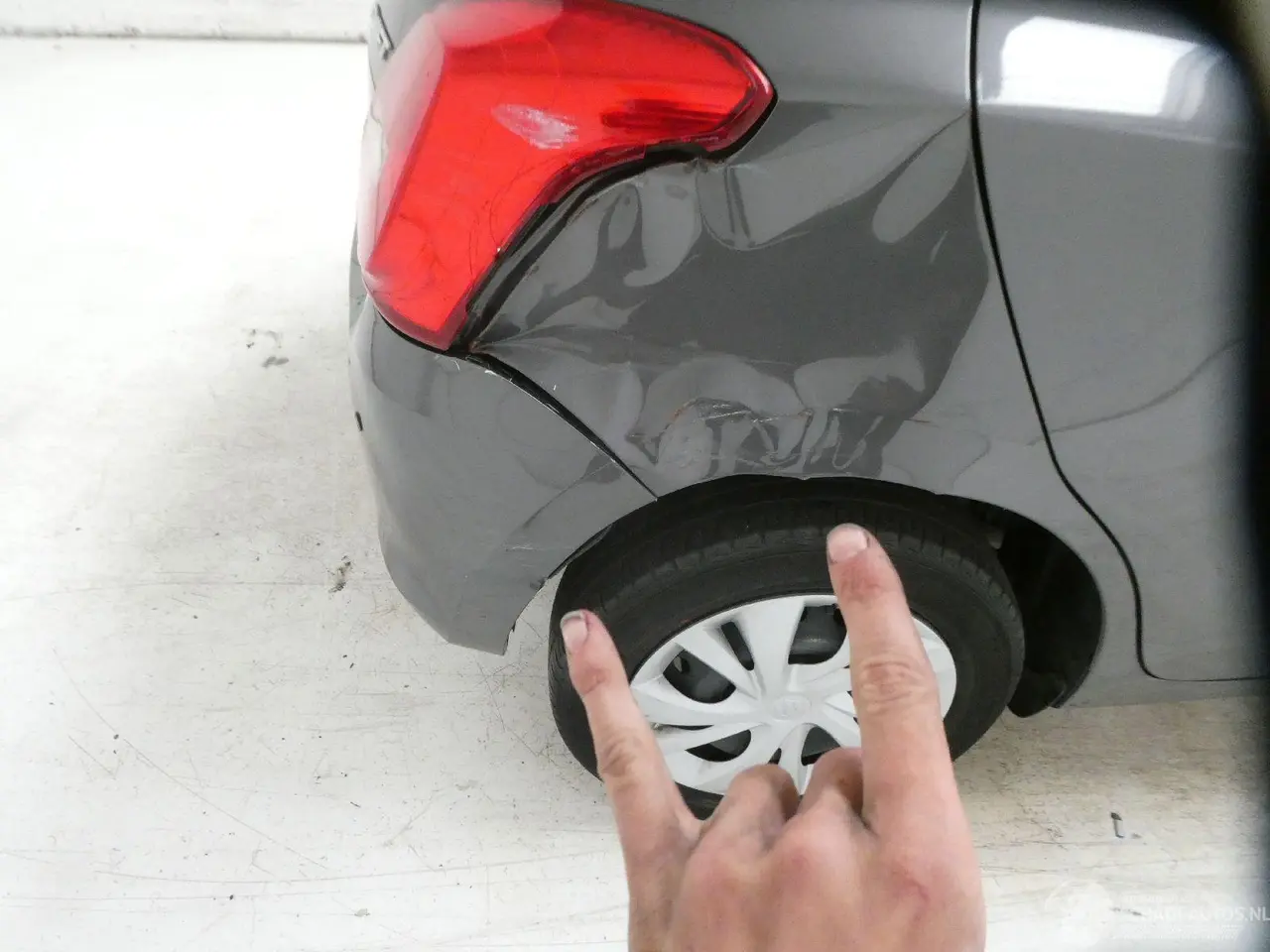 Suzuki Swift 2021 фото 10