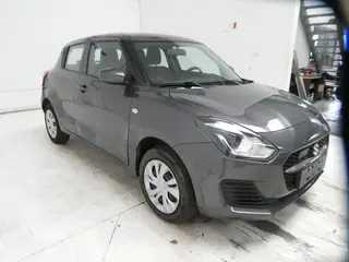 Suzuki Swift 2021 фото 12