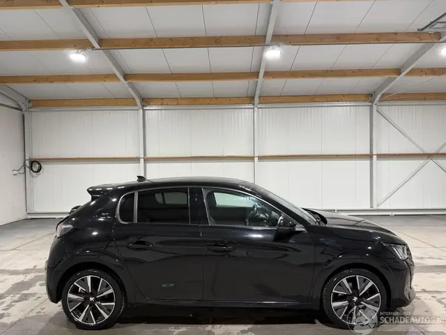 Peugeot 208, 2022