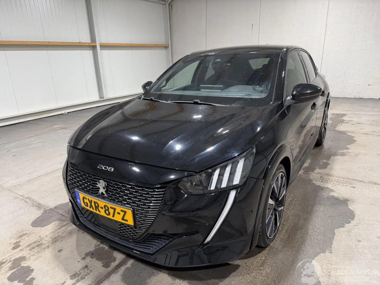 Peugeot 208 2022 фото 10