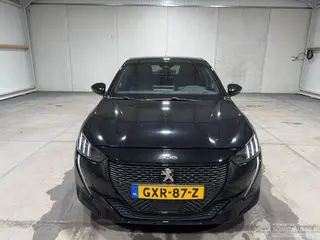 Peugeot 208 2022 фото 4