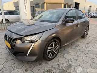 Peugeot 208 2023 фото 1