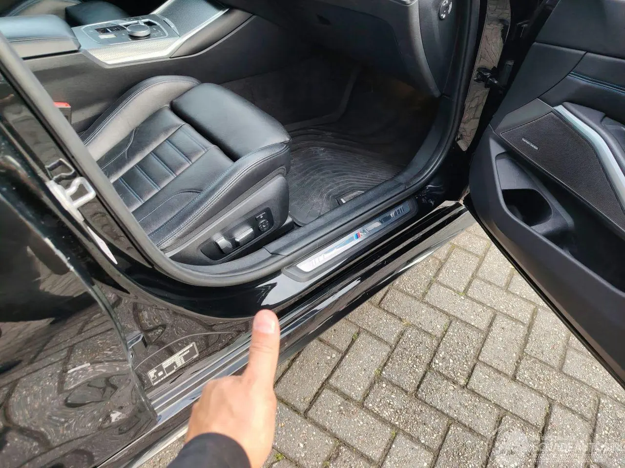 BMW 3-serie 2023 foto 10