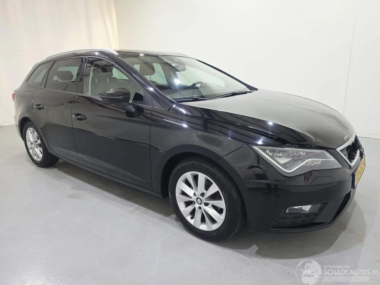 Seat Leon 2018 фото 1