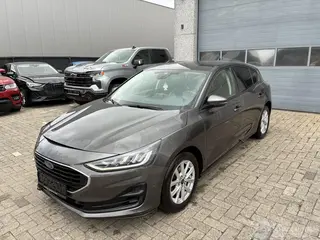 Ford Focus 2022 photo 1